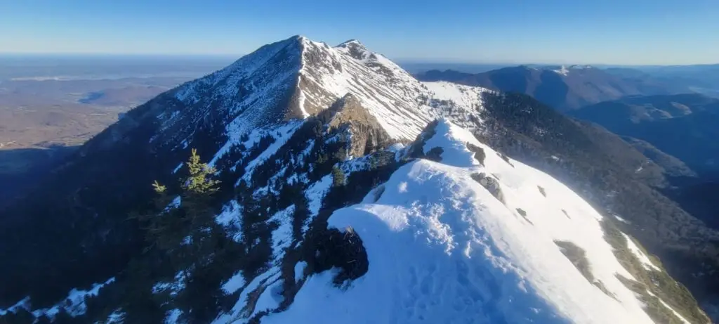 Occitanie : un secouriste et un alpiniste décèdent d’une chute mortelle dans les Pyrénées