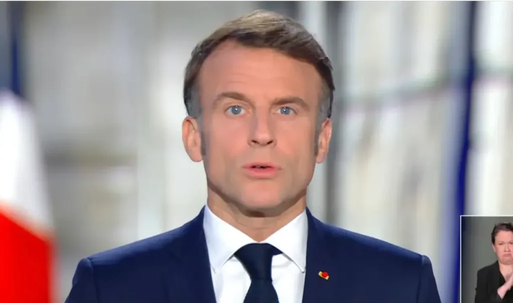 Emmanuel Macron assure qu’il ne fera « plus de politique » après 2027