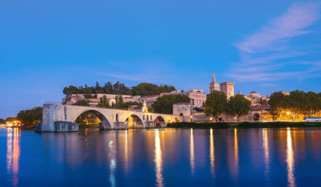 Vallée du Rhône : le grand spectacle sur le Rhône à Avignon annulé à cause du mistral