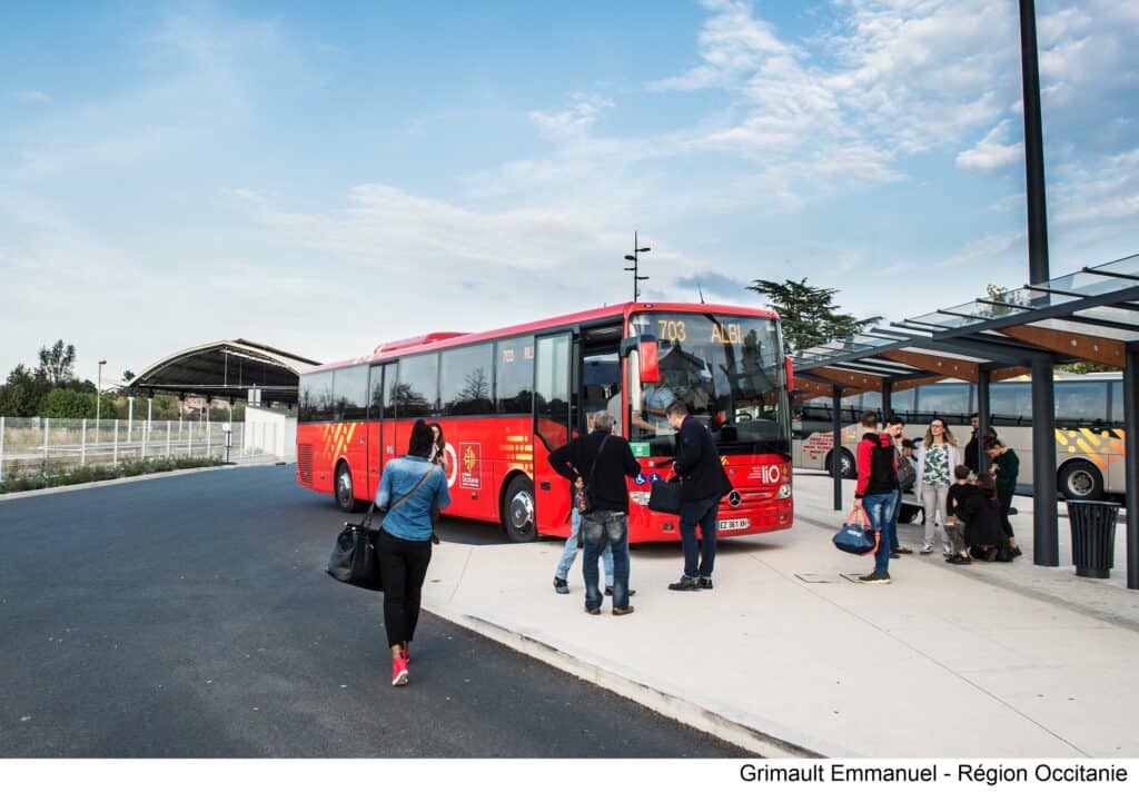 La Région recrute près de 300 conducteurs de cars en Occitanie