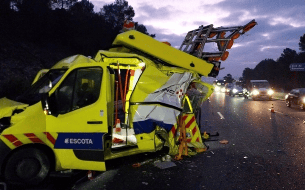 Vinci Autoroutes : un véhicule d’intervention percuté par un camion