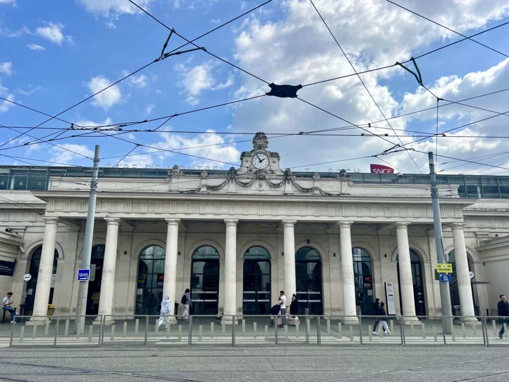 Montpellier : un individu armé d’un couteau tente d’agresser des passants à la gare Saint-Roch