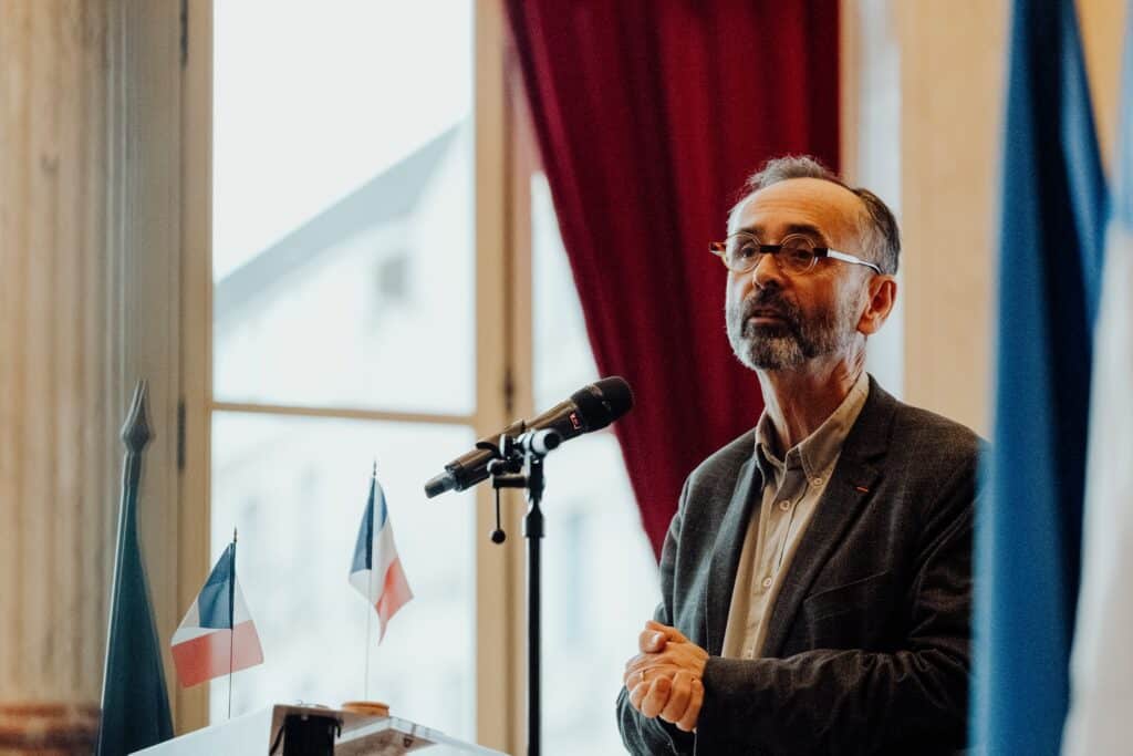Hérault : mariage refusé pour cause d’OQTF, Robert Ménard réagit aux propos d’Eva Marty