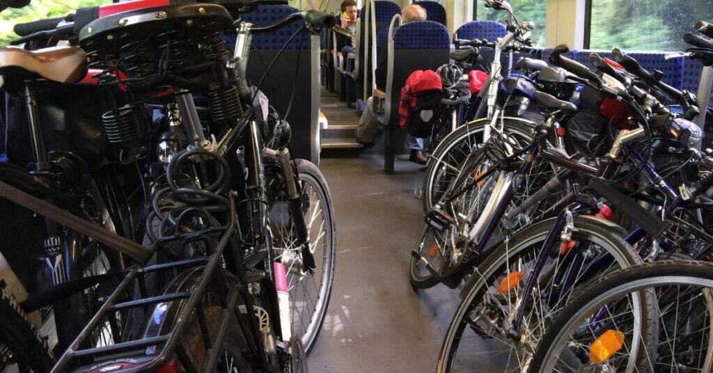Occitanie : dès le 1er mai, voyager avec son vélo à bord des trains liO se fait sur réservation
