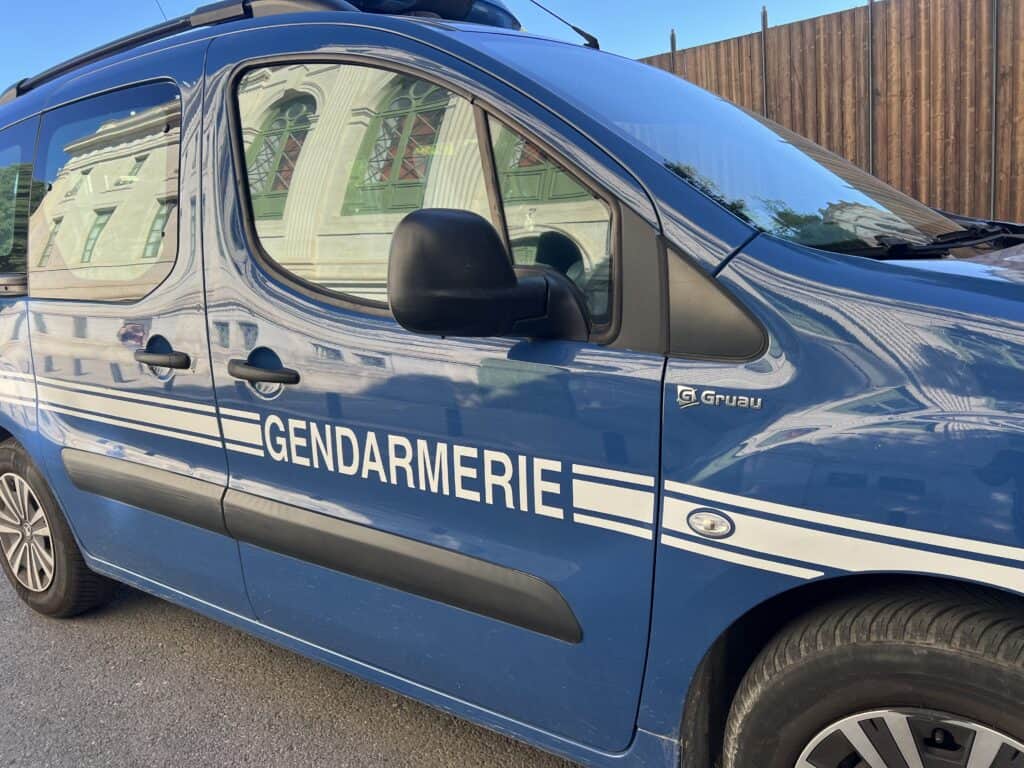 Attaque au couteau, un adolescent de 15 ans mis en examen pour tentative d’assassinat