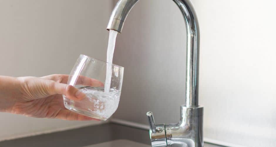 Perpignan : la mairie distribue de l’eau aux riverains