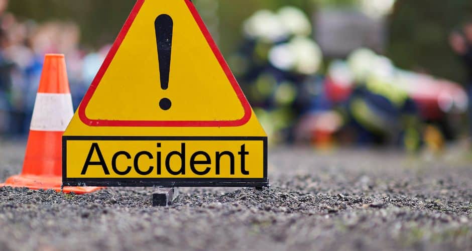 Camargue : des barres de fer sur l’autoroute, crevaison d’un poids lourd