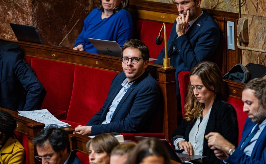 Un député LFI veut interrompre le travail « à partir de 33 degrés quand c’est possible »