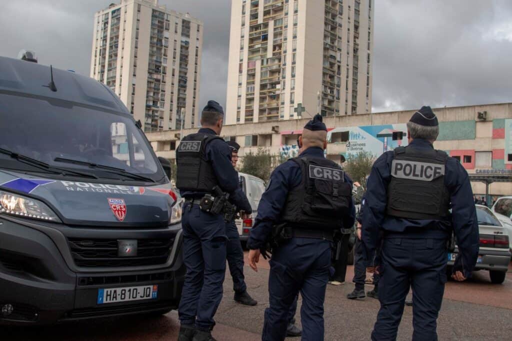 Nîmes : sécurité, la Ville interpelle l’État et demande des moyens renforcés