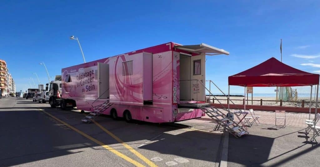 Gard : le camion pour le dépistage du cancer du sein, le Mammobile, présent deux jours à Nîmes