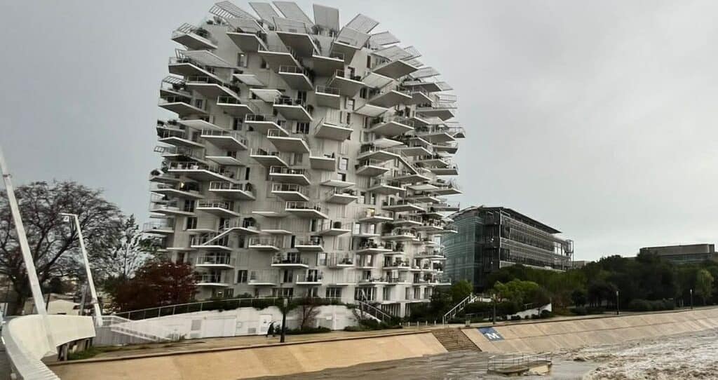 Montpellier : la crue du Lez en images, quartier Port Marianne