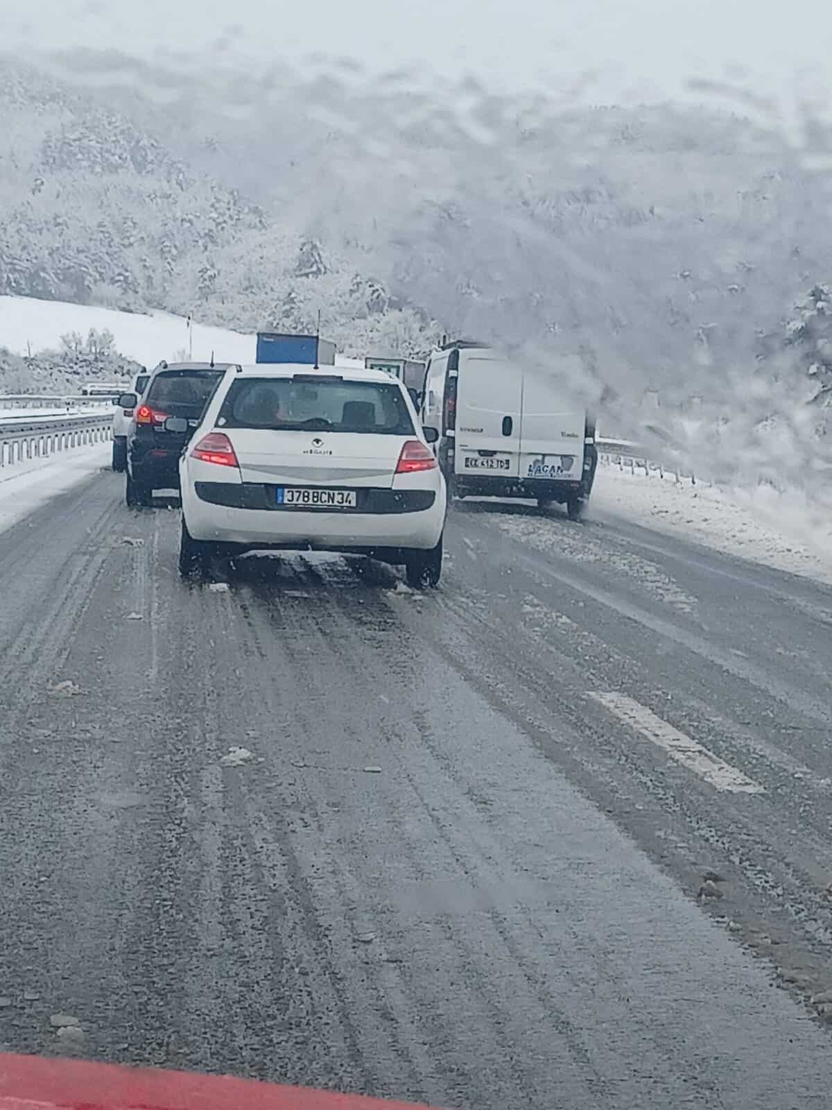 Météo : neige en montagne, fraîcheur et averses en plaine ce vendredi