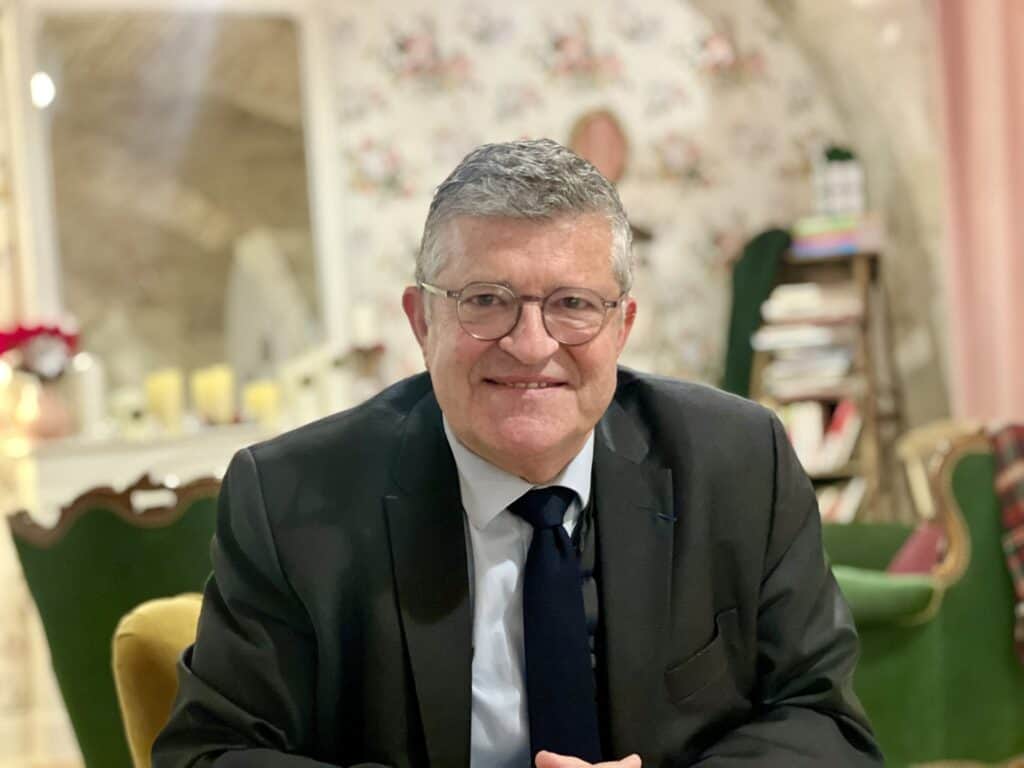 Nîmes : « Expérience et réseaux », Franck Proust avance vers les municipales