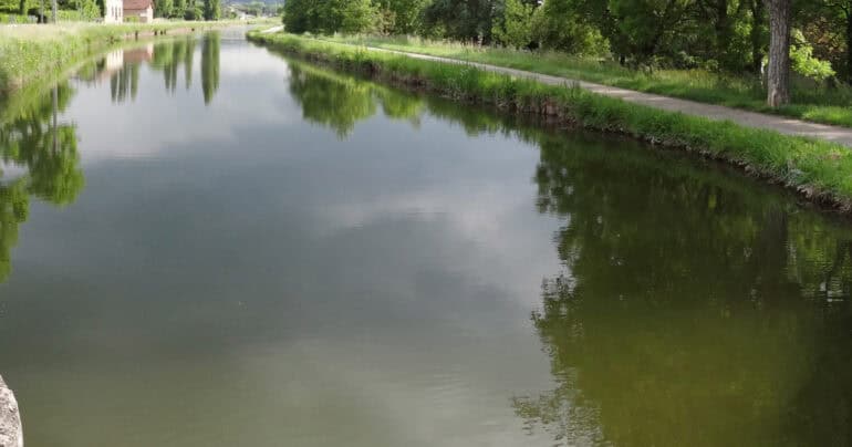 Le corps d’une femme repêché dans un canal