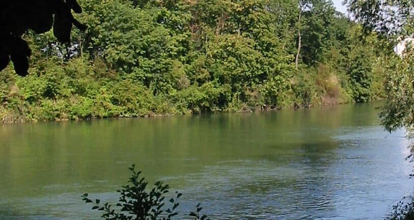 Le corps d’un bébé retrouvé dans une rivière