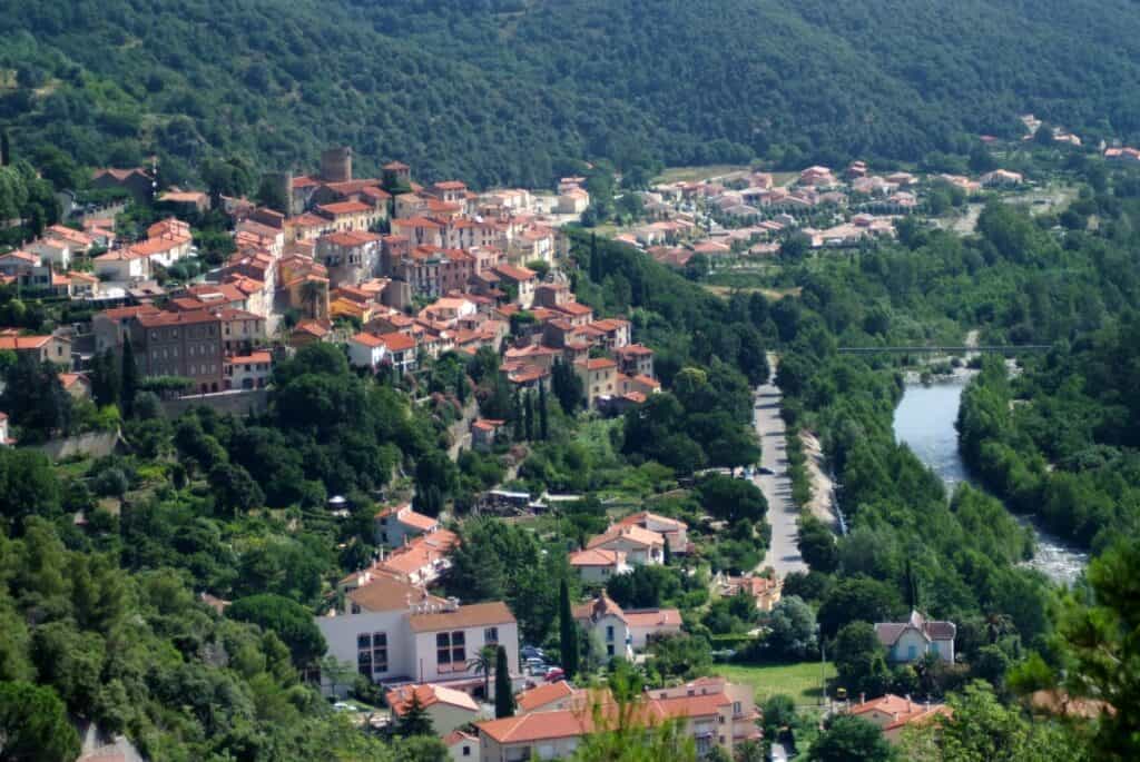 Pyrénées-Orientales : cette commune met en place un couvre-feu pour les mineurs