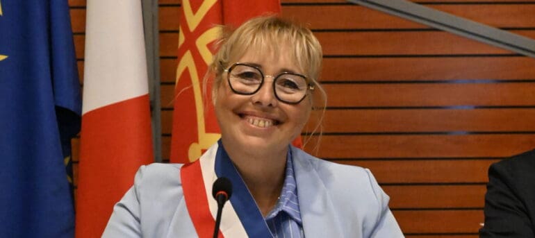Lunel : Paulette Gougeon enfile l’écharpe de maire