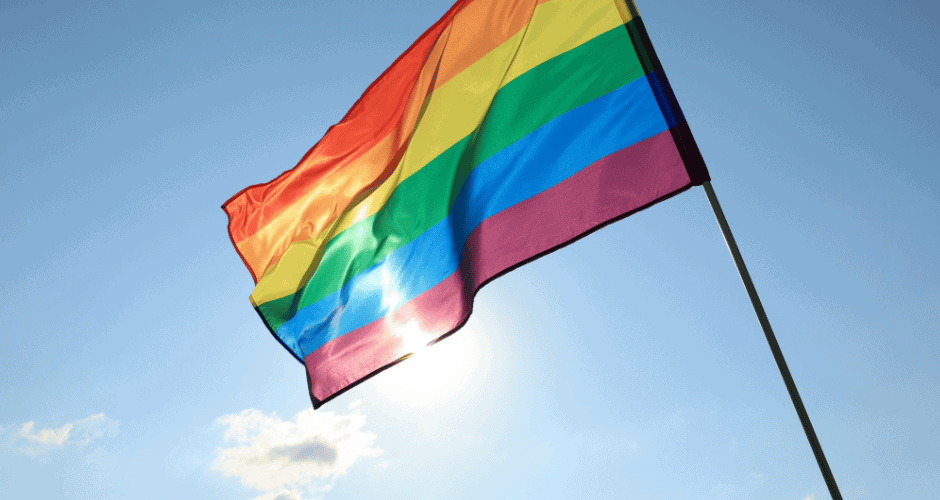 Nîmes soutient pour la première fois la Journée internationale de lutte contre l’homophobie, la transphobie et la biphobie